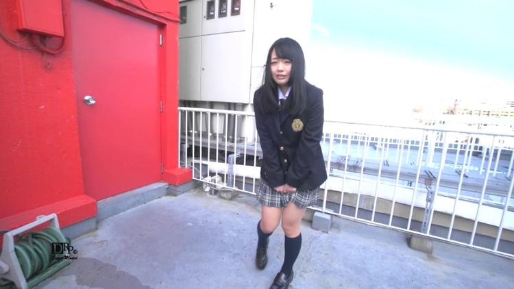 SMBD-124 S Model 124 肛交時潮吹的變態女孩：辻井裕的劇照13