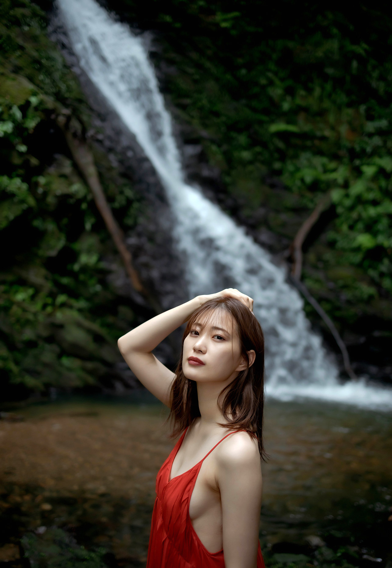 美谷朱里第96張寫真