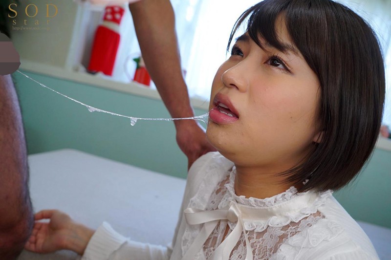 STARS-035 巨屌猛幹18歲超緊肉穴到高潮 的劇照17