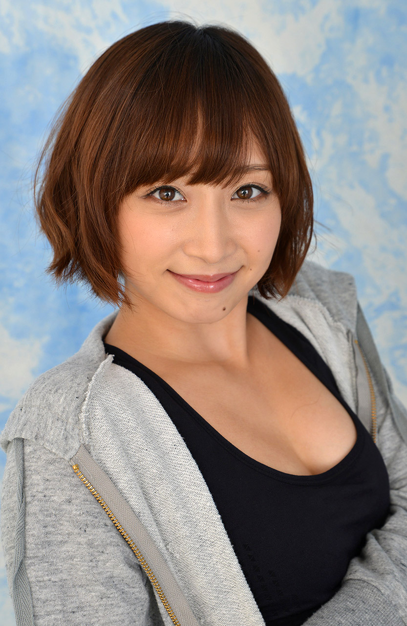 君野步美第572張寫真