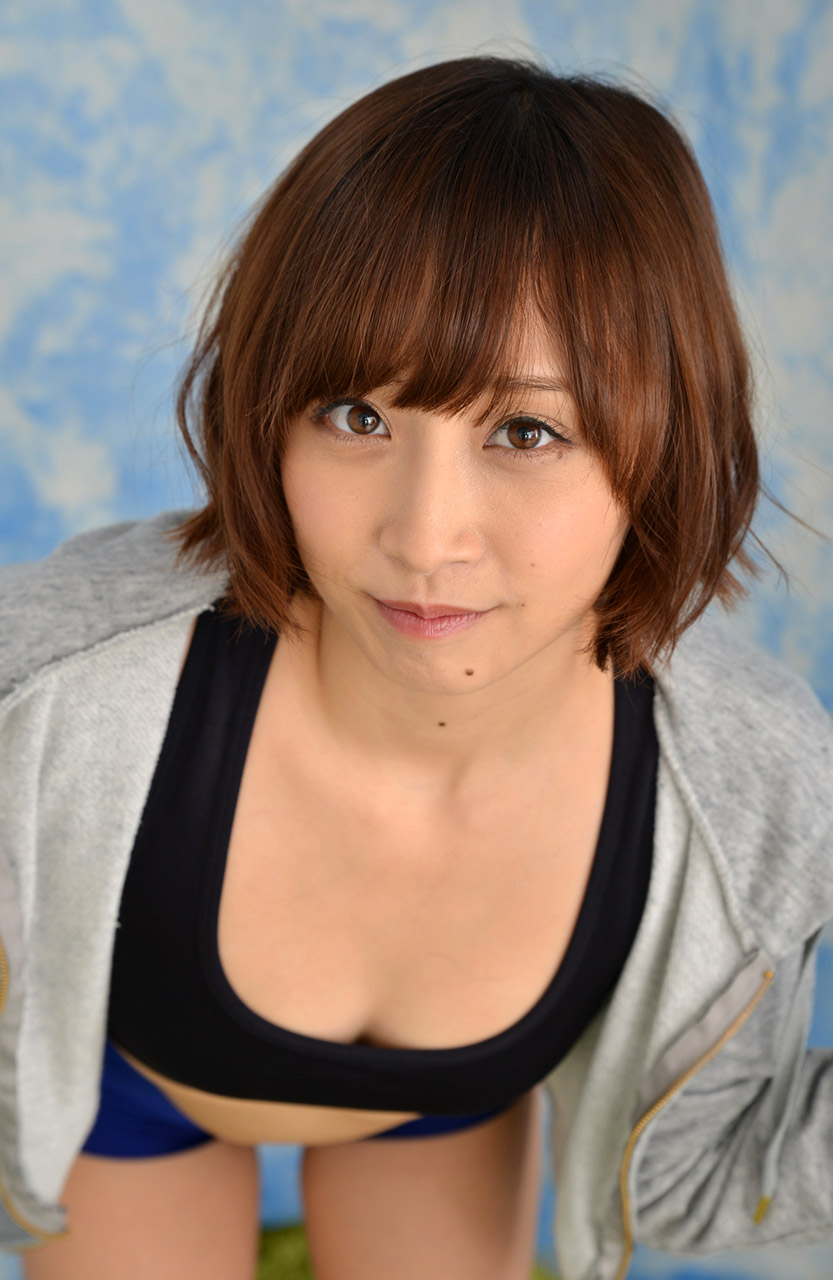 君野步美第574張寫真