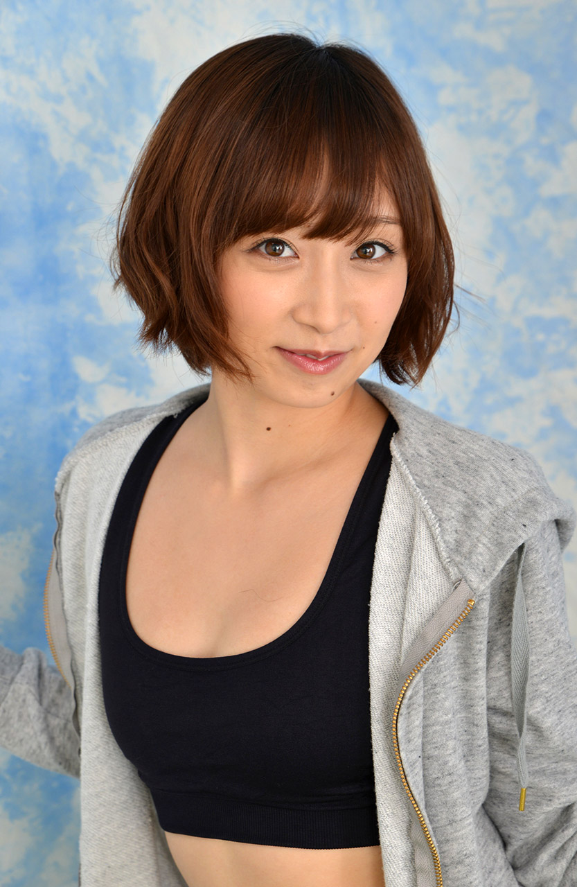 君野步美第568張寫真