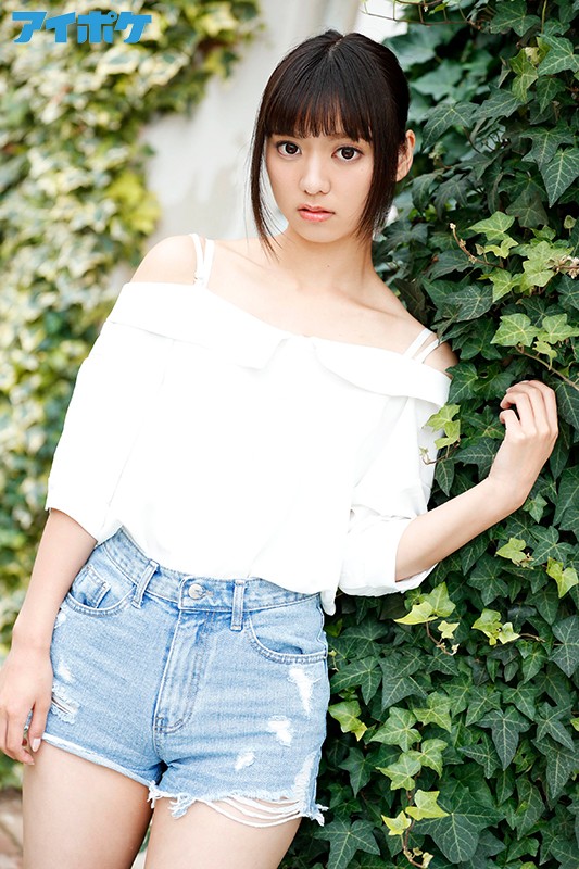 IPX-377 新人 19歳AV首秀 有著超級大眼睛的純情少女的劇照10