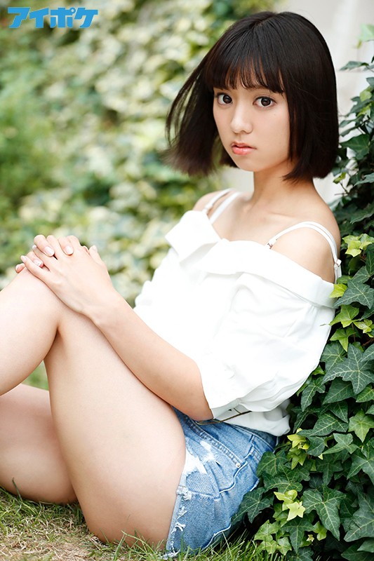 IPX-377 新人 19歳AV首秀 有著超級大眼睛的純情少女的劇照7