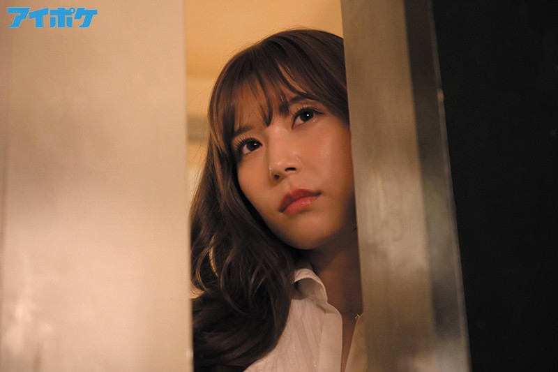 IPX-602 【惡女教師】 嫉妬瘋狂不穿內庫誘惑女教師的異常奪取寢取。 「我已經沒有選擇手段了…」 明里紬 的劇照11