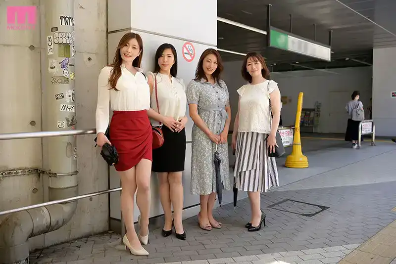 MIAB-007 性感淫蕩的熟女阿姨們20年來首次重聚，淫蕩的一天從口交一直讓你無限制的體內射精的劇照11