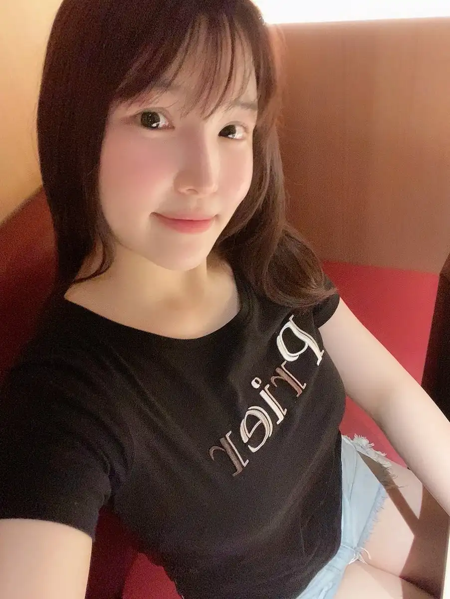 美波汐里第117張寫真