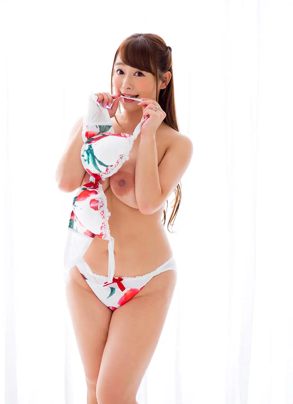 白石茉莉奈第570張寫真
