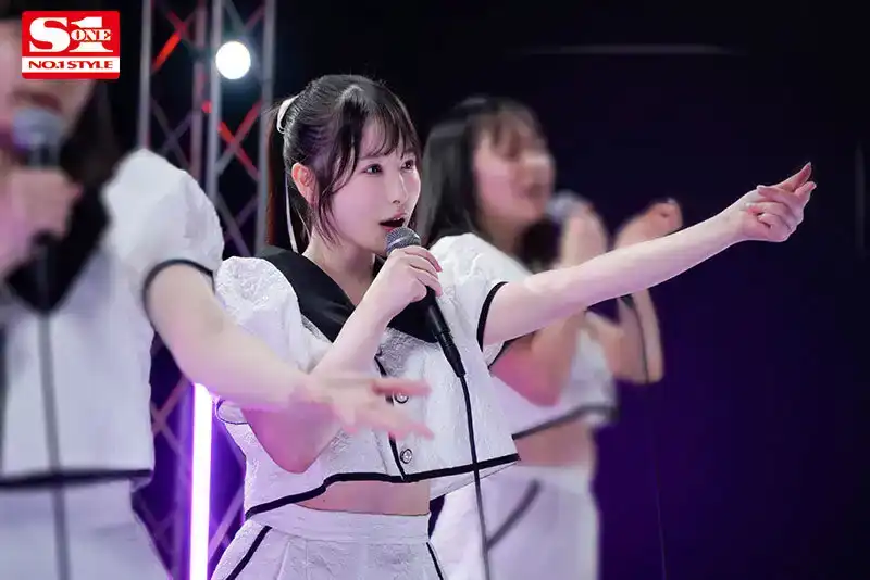 SSIS-953 我最愛的偶像明星竟然是喜歡亂交的婊子的劇照11