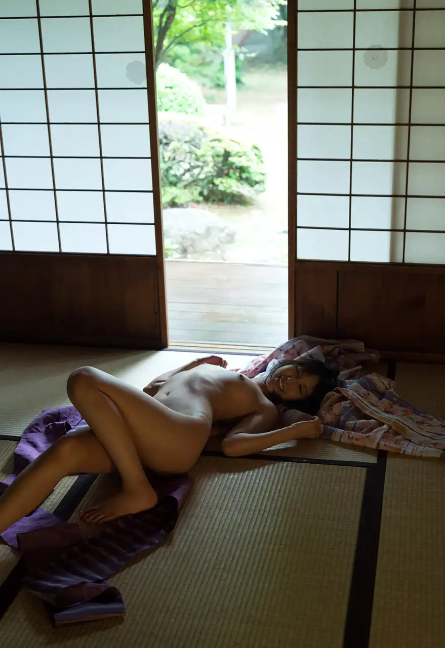 凑莉久第352張寫真
