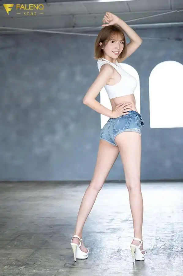 臼井理佳第2張寫真