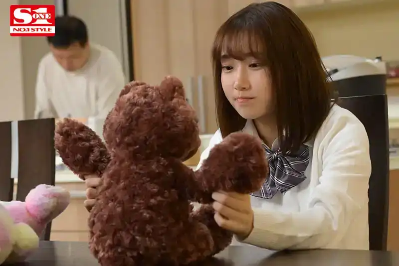 SONE-033   「和爸爸一起洗澡真好！」和被寵壞的繼女長成了只有大奶子的美女，非常刺激的特寫洗澡時間的劇照10