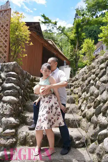 AEGE-023  巨乳暴露了！ ！戶外暨吞嚥日期Yuria Yoshine的劇照6
