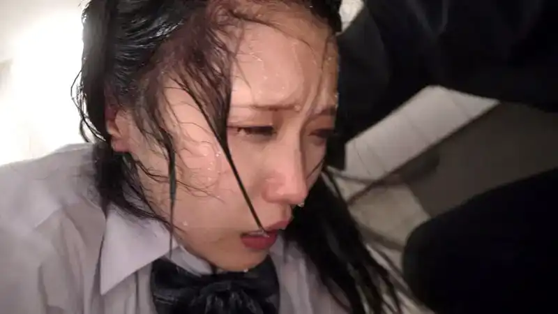 REAL-841 女學生懷孕強奸中出連續20次 日泉舞香
的劇照16