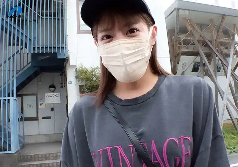 XVSR-748 社恐地味女不善交際 脫掉衣服後身材火辣又超淫蕩 直接興奮生中出！ ~ 都月楓的劇照7