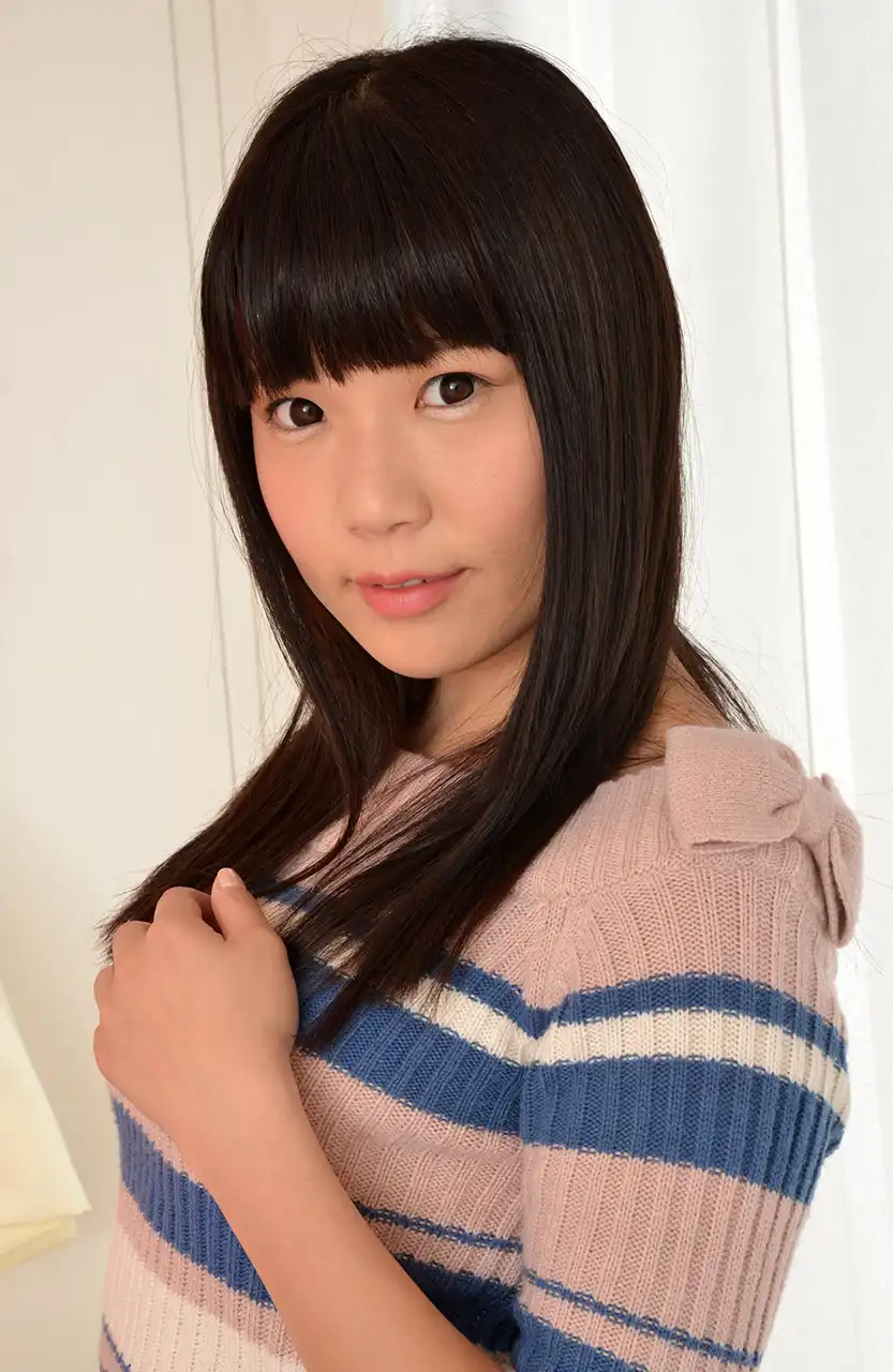 小高里保第30張寫真