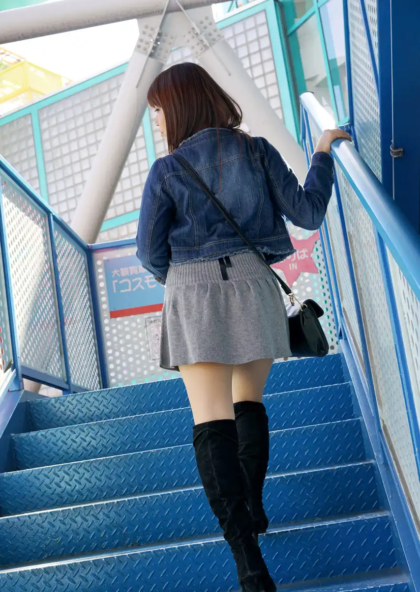 小高里保第383張寫真