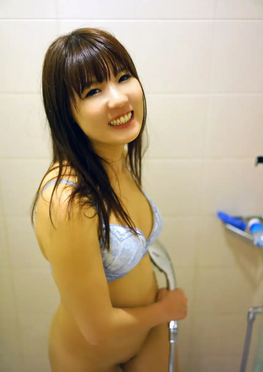 小高里保第199張寫真