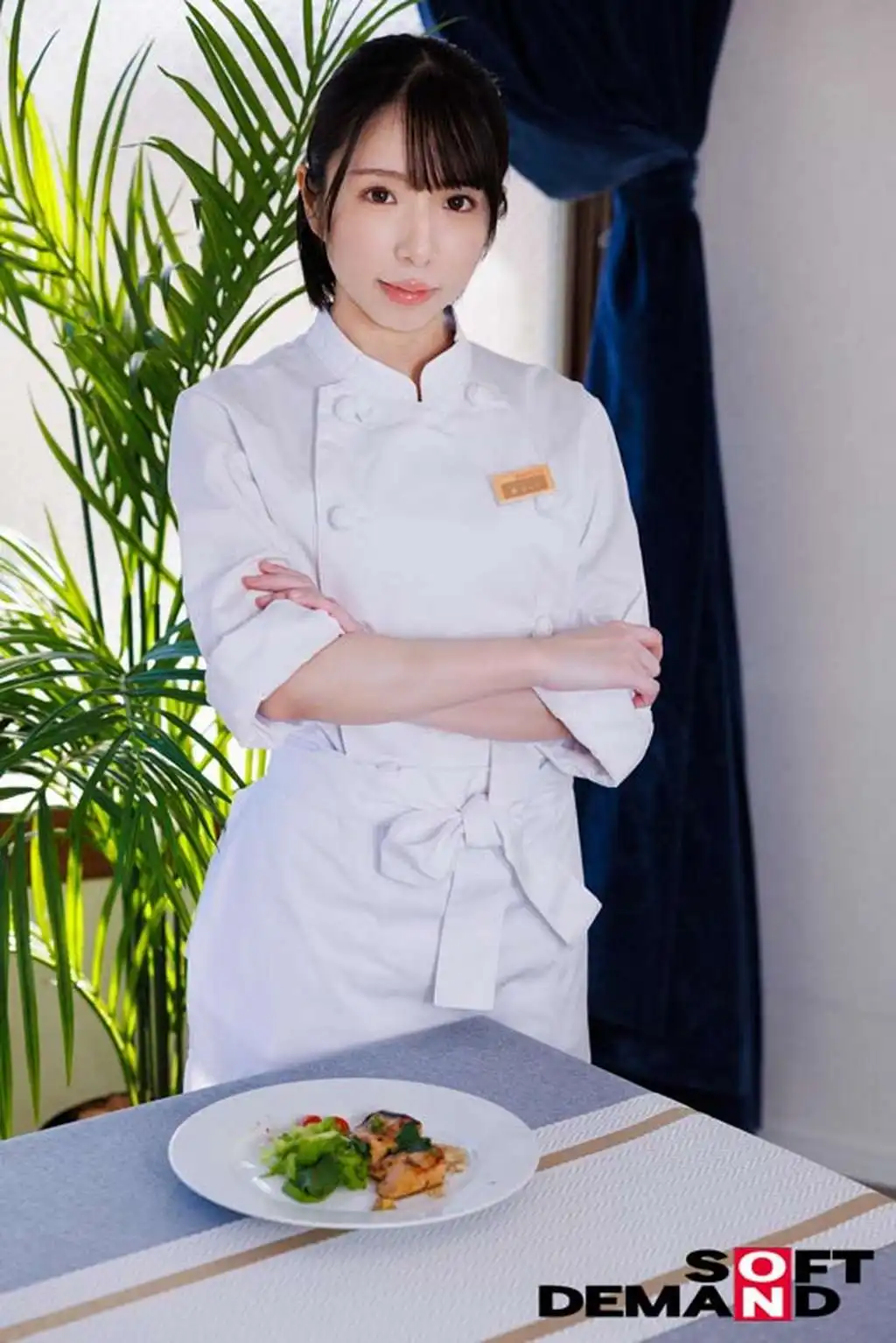 SUWK-017 楓きらり是一名酒店廚師，前偶像，被迫成爲一位著名美食評論家的奴隸，這位美食評論家通過發布騷擾性的低評價對她進行性騷擾的劇照5
