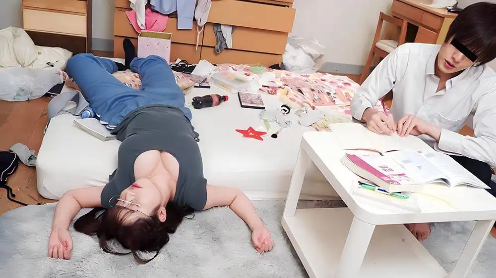 MFT-015 去一個內向的大奶女同學家裏一起看AV，爲了滿足她的願望，被迫發生性關系的劇照5