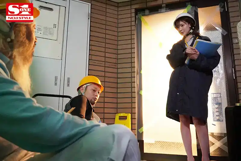SONE-196 人人羨慕的彬彬有禮的辦公室女士的周末母狗日記。楓富愛的劇照9
