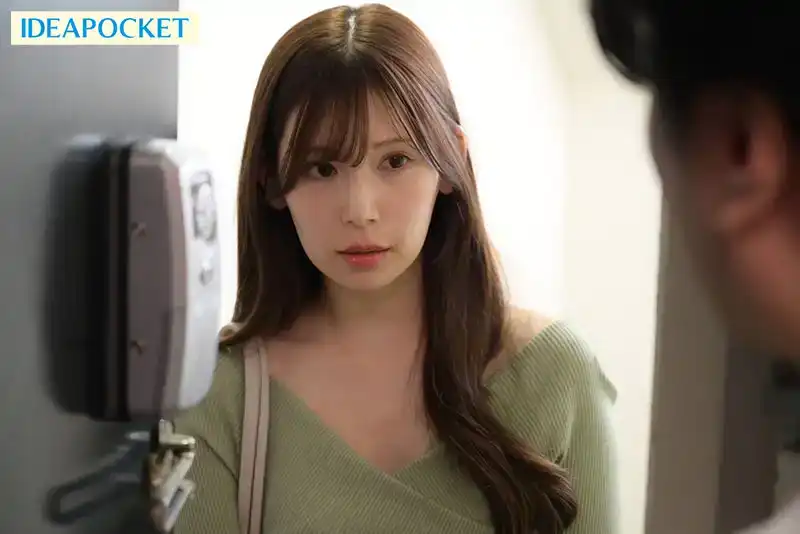 IPZZ-320 打電話叫上門服務，來的居然是公司會計部出名的漂亮OL明裏紬，這就是她的真面目？ ~ 明裏紬的劇照10