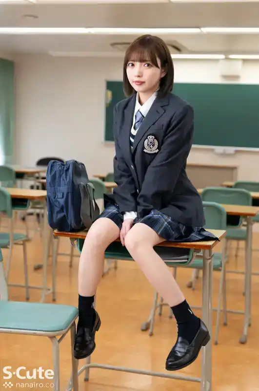 SQTE-557 和傳聞中的淫蕩保健委員發生性關系 ~ 日向理名的劇照17
