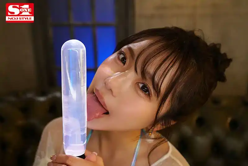 SONE-320 叔叔，你願意和我一起玩嗎？萌妹舌頭與中年男子糾纏，滿口唾沫深舌接吻性愛 ~ 早阪ひめ的劇照6