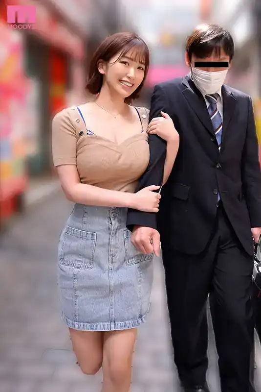 MIAB-298 人盡可夫的美園和花本領發揮！在音像店門口！在風俗街後巷裏！ 竊取男人的精子！真空口交立即吞精 ~ 美園和花的劇照9