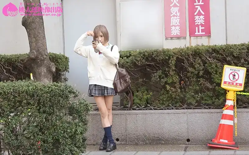 YMDD-407 快來和妹子們一起玩吧！用雞巴讓生意氣女孩發瘋了！ ！ ~ 春陽モカ的劇照17