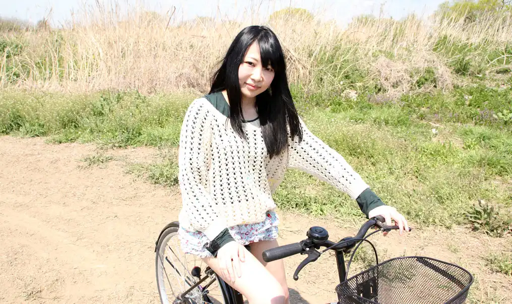 綾瀬唯第21張寫真