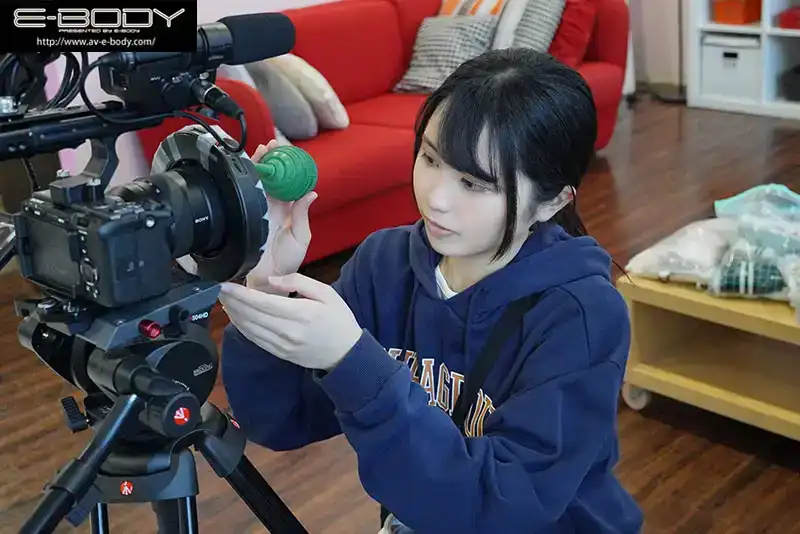EBWH-159 我想成爲導演，但我更想成爲女優。 在AV制作公司工作三年，以 AV女優的身份首次亮相 AV DEBUT ~ 國森有紗的劇照10