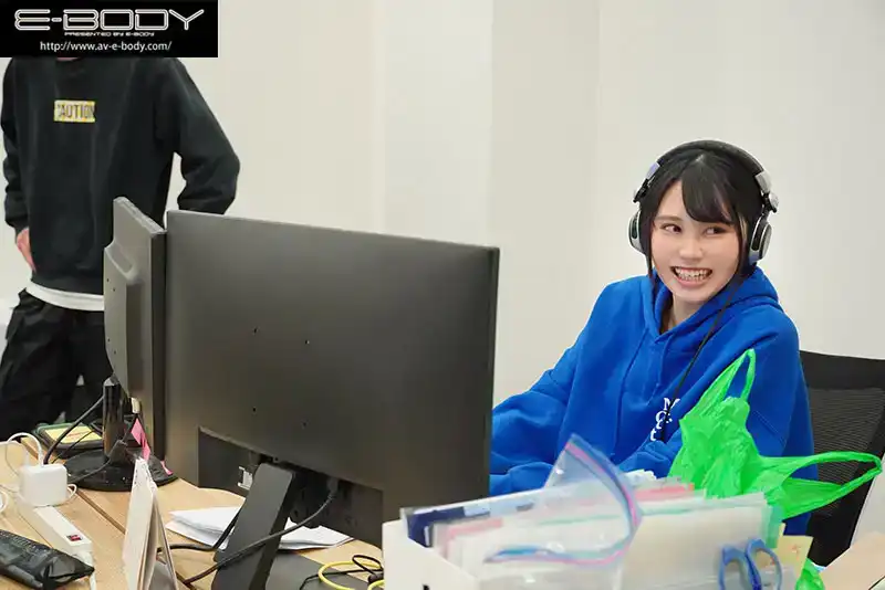 EBWH-159 我想成爲導演，但我更想成爲女優。 在AV制作公司工作三年，以 AV女優的身份首次亮相 AV DEBUT ~ 國森有紗的劇照9