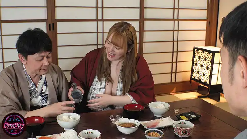 FJIN-039 父親再婚，來了一個K罩杯巨乳的年輕繼母。家庭旅行時，好色繼母發現我還是處男時，她針對我......  ~ 西村ニーナ的劇照15