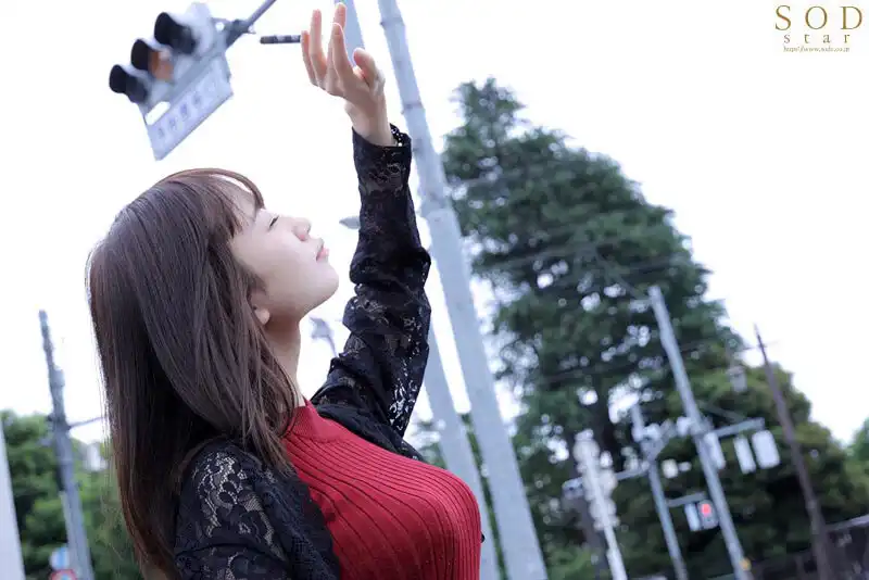 START-196 隱巨乳離家出走的少女來到我家，我把她當女兒一樣，但她卻主動索愛，脫光衣服後，我再也無法抵抗那最高性感美BODY ~ 天宮花南的劇照5