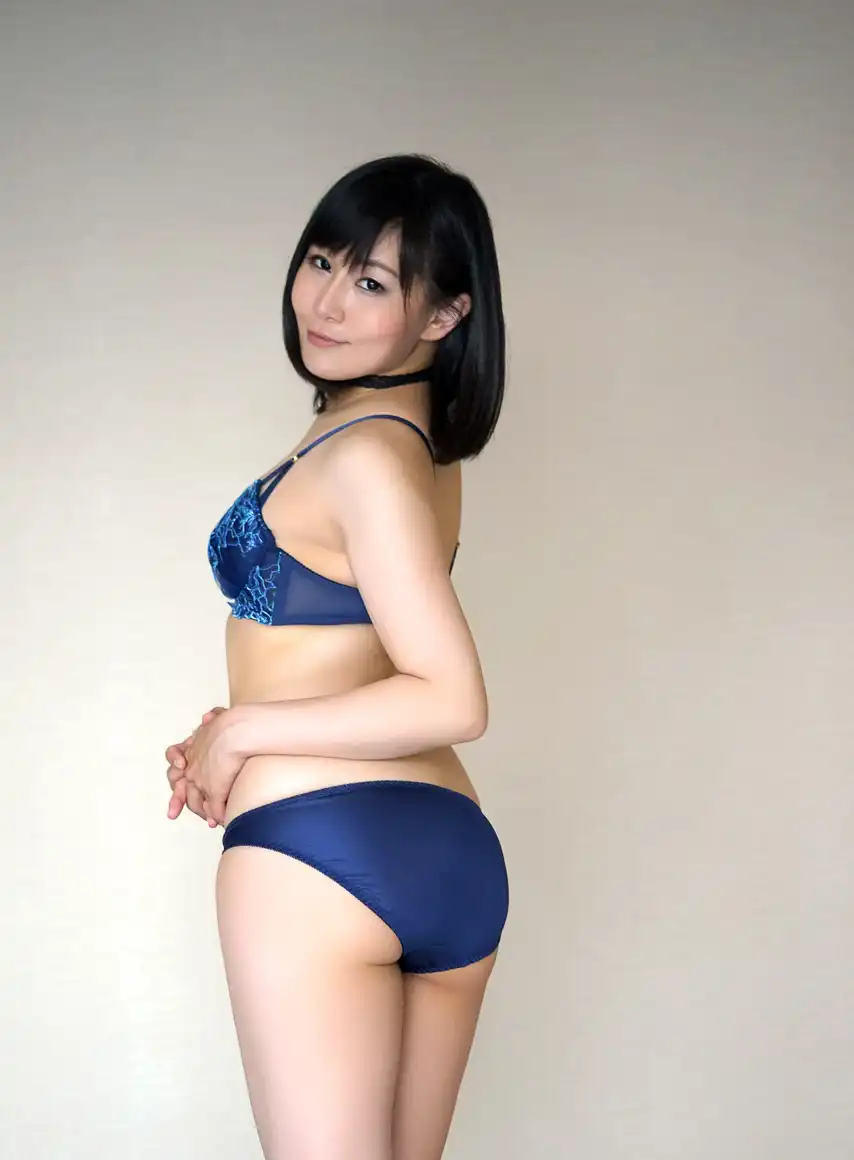 明里友香第188張寫真
