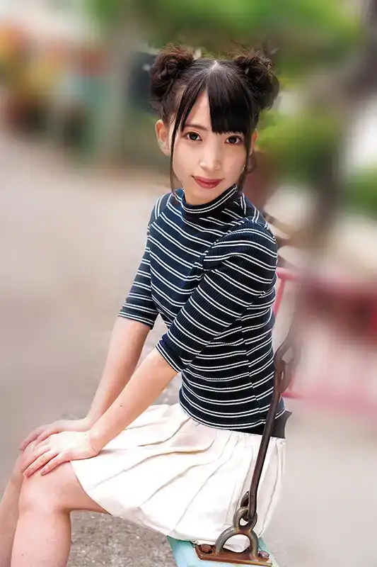 ZMAR-123 暴露蘿莉美少女的全部身體！ ~ 冬愛ことね的劇照1
