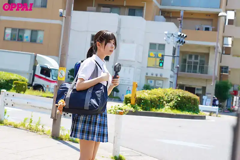 PPPE-282 剛搬到東京，獨自生活，安全意識低下的地味巨乳妹，被非法侵入、昏睡奸、尾行中出強奸 ~ 柏木小夏的劇照12