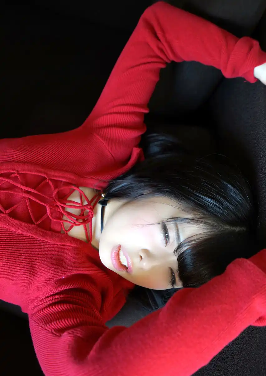 山川由奈第19張寫真