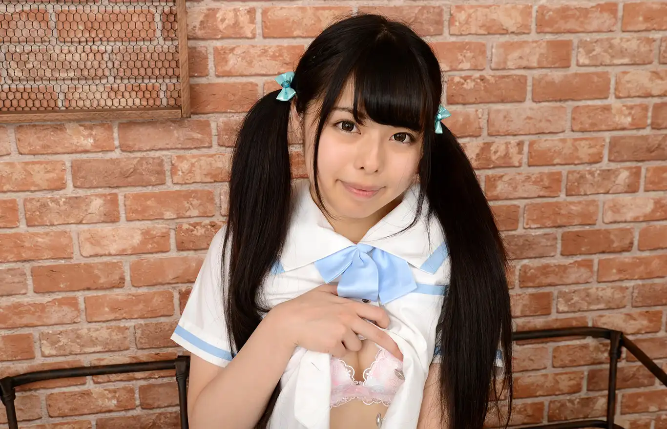 山川由奈第215張寫真