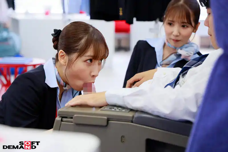 SDJS-291 「制服、下着、全裸」用陰部招待客人的SOD航空女子社員的飛行商務禮儀訓練 ~ 本多そら 友田彩也香的劇照13