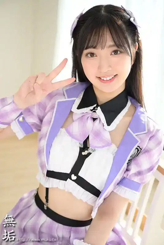 MUKC-082 迷倒老男人的可愛地下偶像。祕密的援交服務生意。中出OK Cosplay SEX 7瘋狂本番 ~ 永野鈴的劇照10