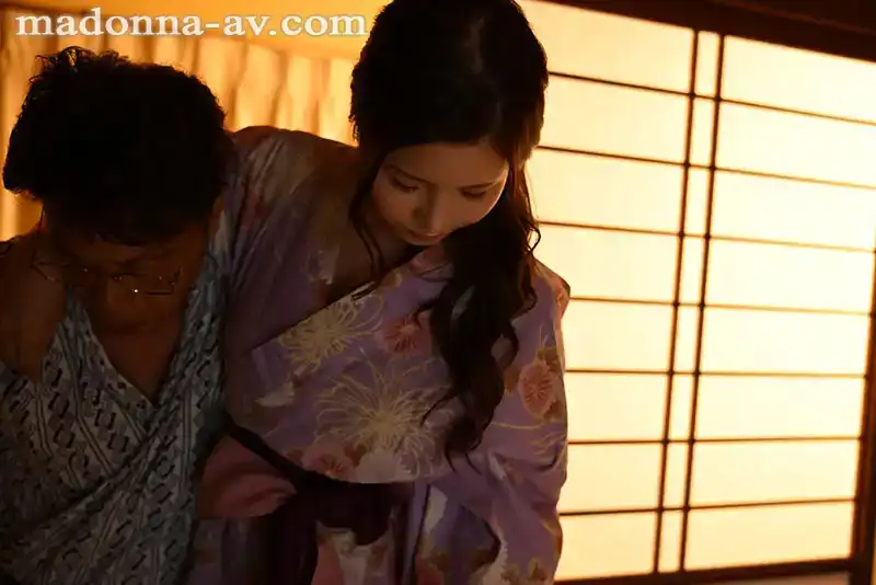 JUR-148 本來很美好的公司的溫泉之旅，整個部門都在輪奸人妻女社員，把她調教成了肉便器 ~ 鬆野蘭的劇照9
