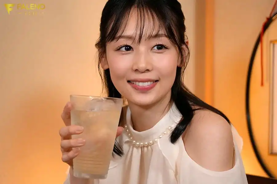 FSDSS-976 末班車走了後，朋友的女友邀請我去她們家再喝一杯...她真空穿睡衣真美...我忍不住了 ~ 時田亞美的劇照10