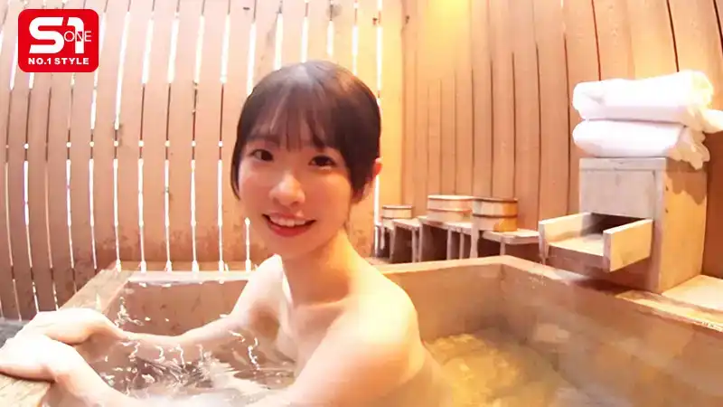 SONE-553 和冰白肌超美娘一泊二日的溫泉做愛之旅 ~ 白上咲花的劇照12