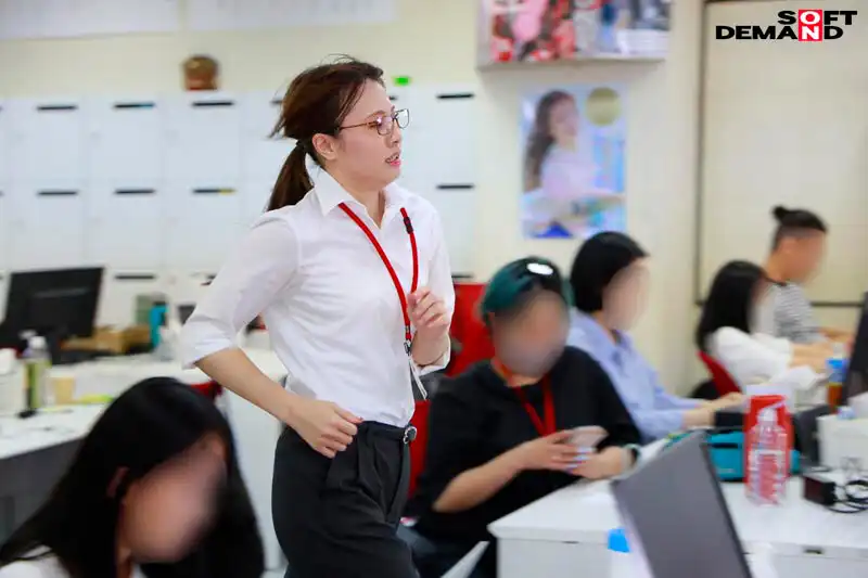 SDJS-299 大汗淋漓！肌肉抽筋！趁還有力氣別倒下！4名SOD女子社員的社內SEX體能測試的劇照14