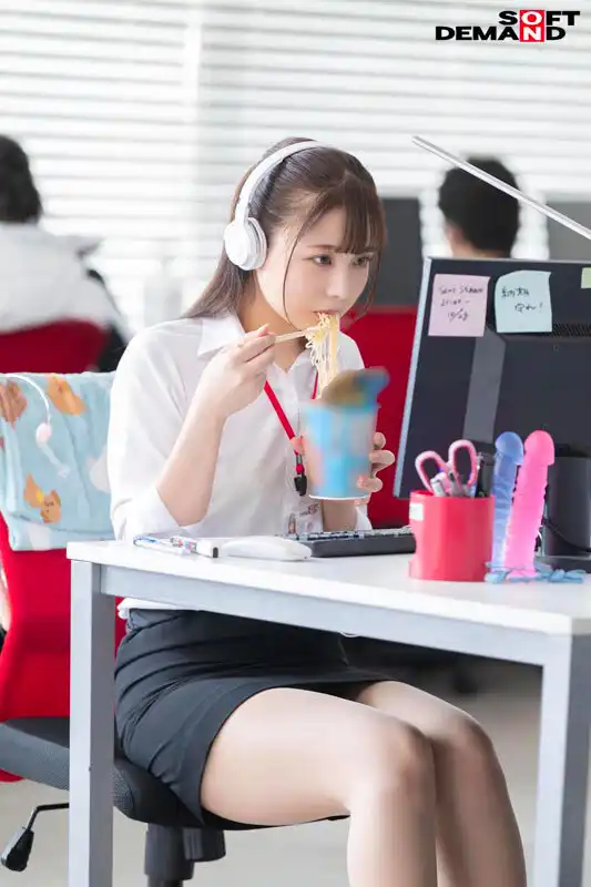 SDJS-301 新卒2年目 編集部 生田優梨 初AV出演 我不是企業社畜，我是喜歡大雞巴才來SOD的 ~ 生田優梨的劇照18