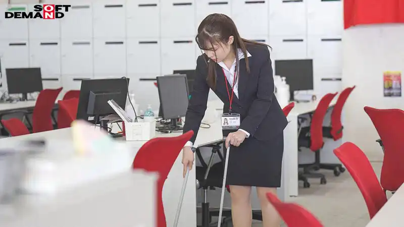 SDJS-301 新卒2年目 編集部 生田優梨 初AV出演 我不是企業社畜，我是喜歡大雞巴才來SOD的 ~ 生田優梨的劇照16