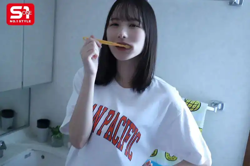 SONE-670 被那羣混蛋隨便睡了還擺個OK的手勢… 我最珍愛的年下女友跟大學的輕浮男們嗨到翻天的SEX… ~ 村上悠華的劇照11