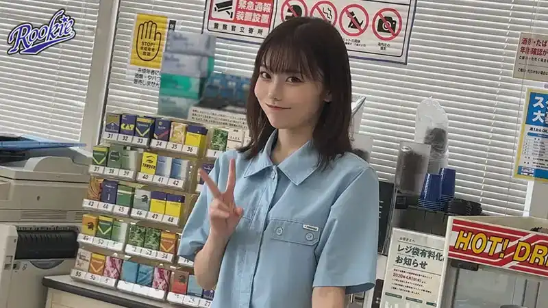 RKI-707 性欲爆棚的便利店打工女友，哪怕有客人在也搞偷情亂來&速戰速決榨精服務！！下班後變態小穴全開狂幹，24小時超發情營業 ~ 胡桃多惠的劇照10